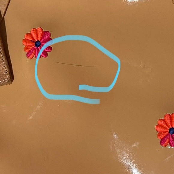 Consuela tote. Brett Pattern (retired). ***Ink mark (2) as shown*** - Picture 4 of 8